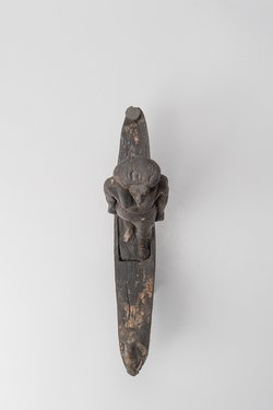 Figur des ibisköpfigen Gottes Thot, in einer Barke stehend