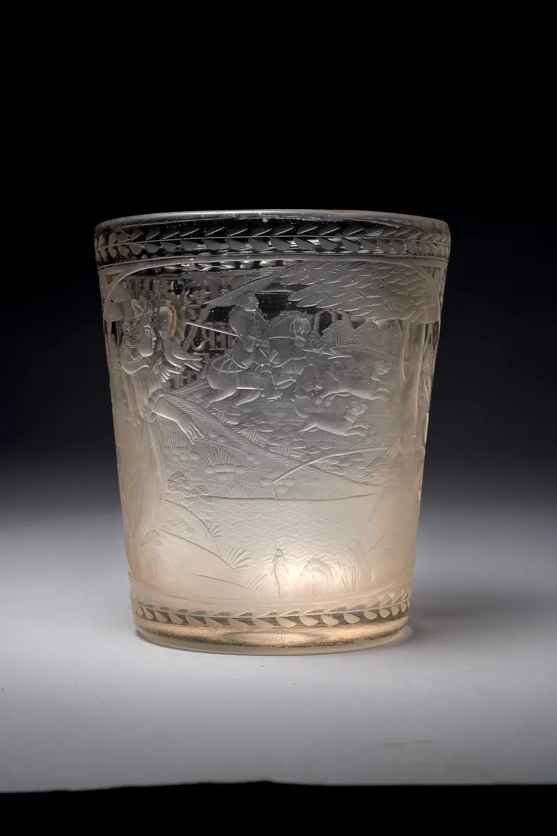 Becher mit erotischer Symbolik