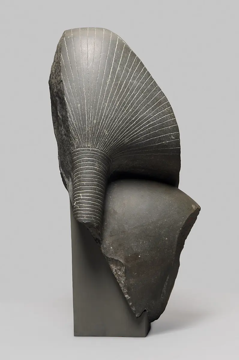 Büste einer Statue von König Amenemhet V. Sechemkare
