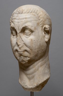 Kolossales Porträt: Kaiser Licinius
