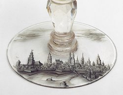 Pokal mit Wappen von Breslau und Stadtsilhouette
