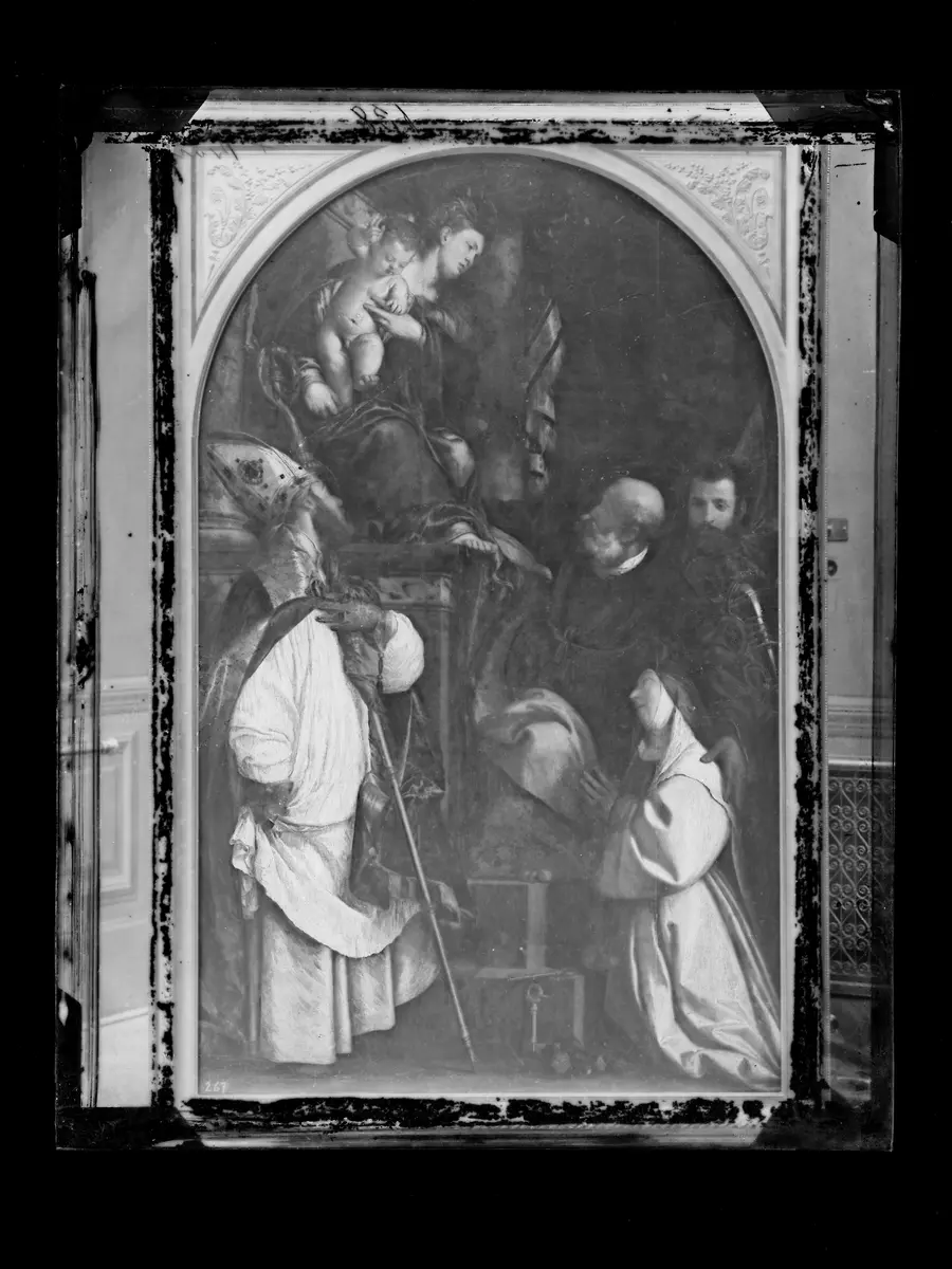 Thronende Madonna