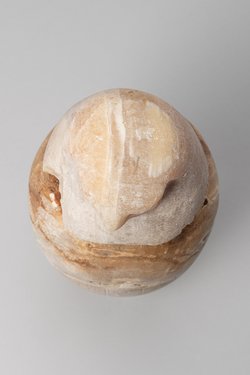 Kanope der Neb-iiti mit Deckel in Form eines Falkenkopfes