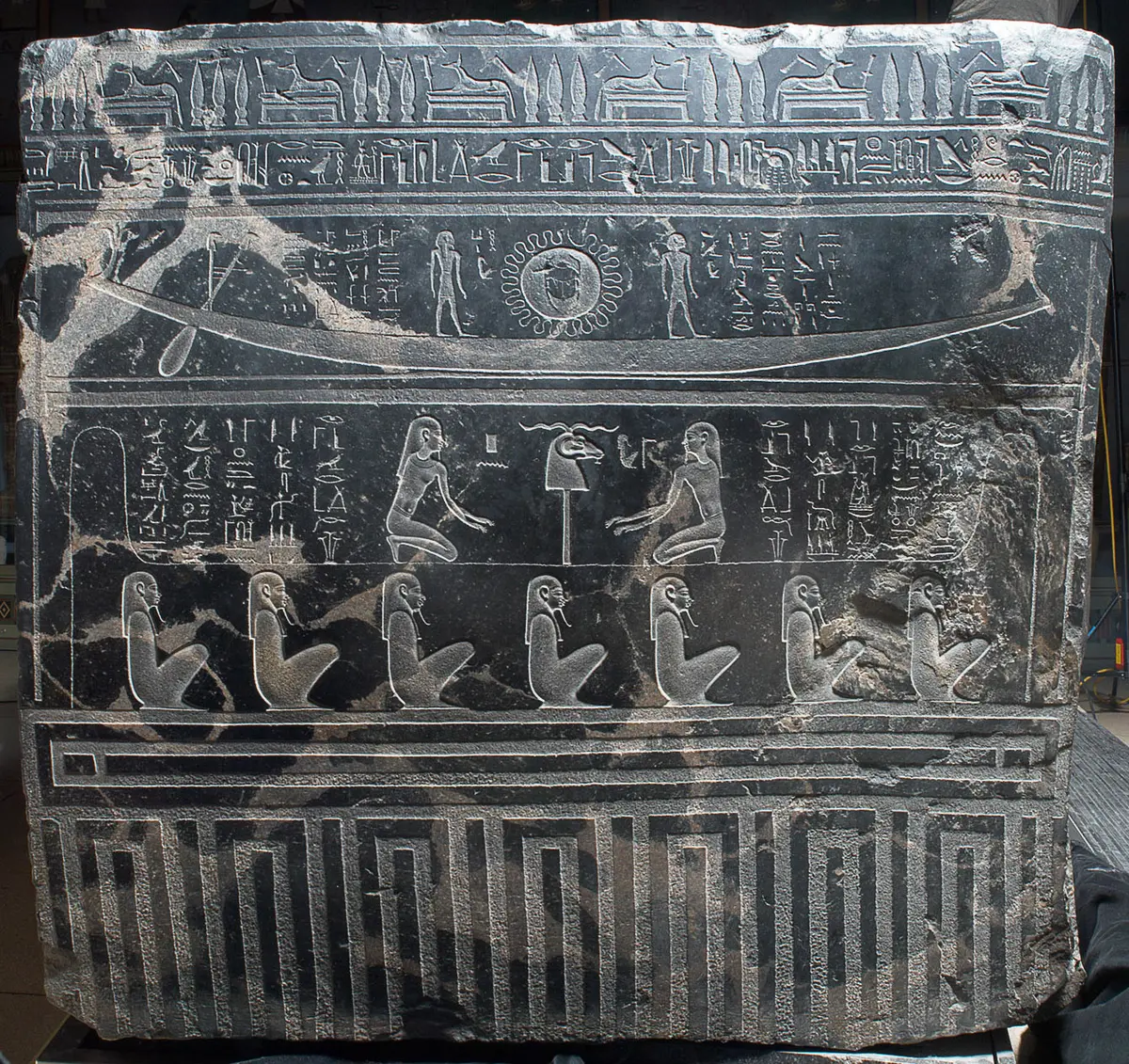 Sarkophag des Priesters Nes-schu-tefnut