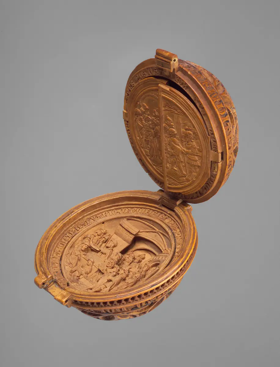 Rosary Pendant featuring the Passion of Christ, a so-called Prayer-nut 