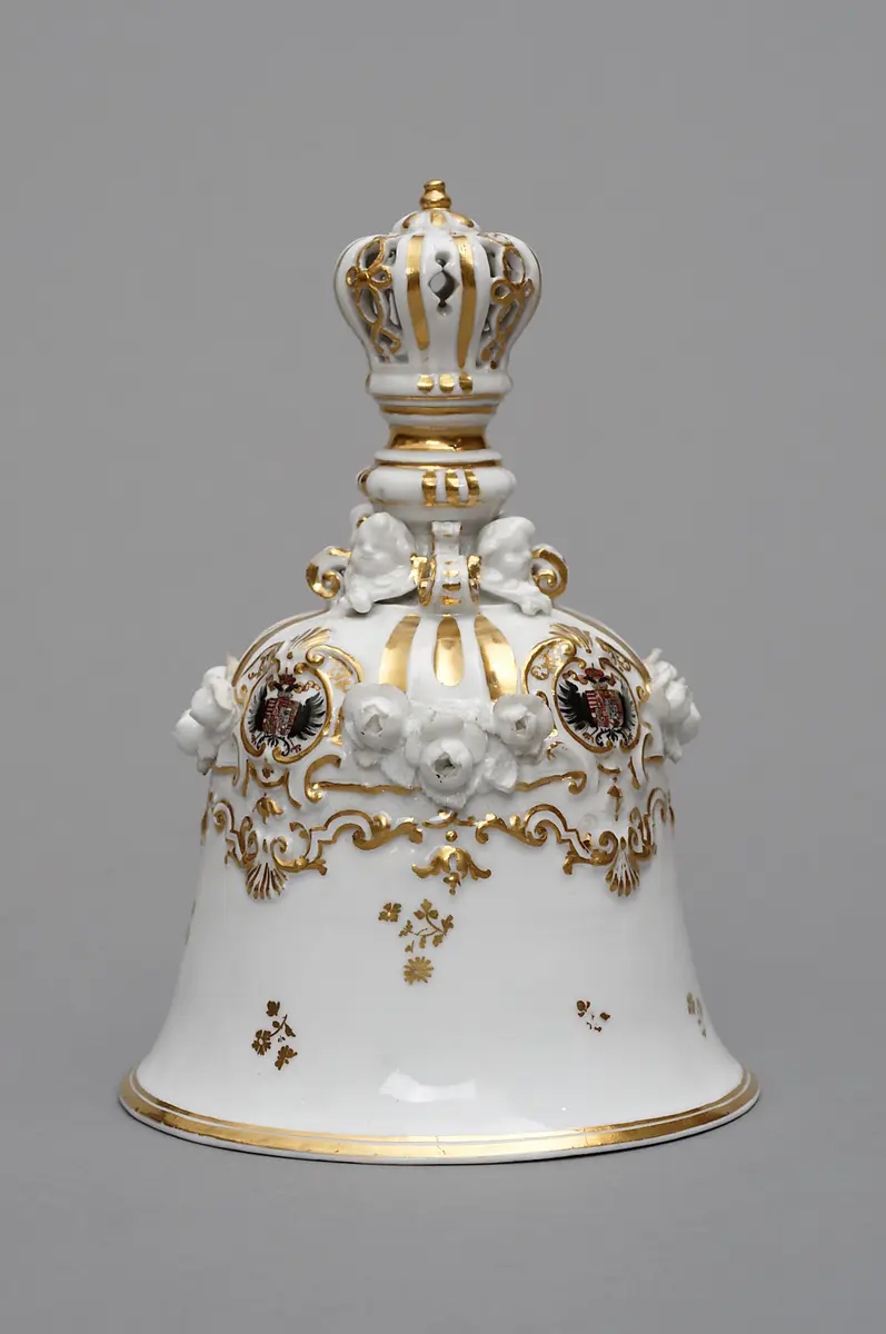 Glocke der Altargarnitur der Kaiserin Wilhelmine Amalia