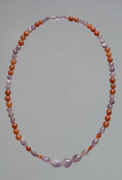 Kästchen für Schmuck und Kosmetikartikel