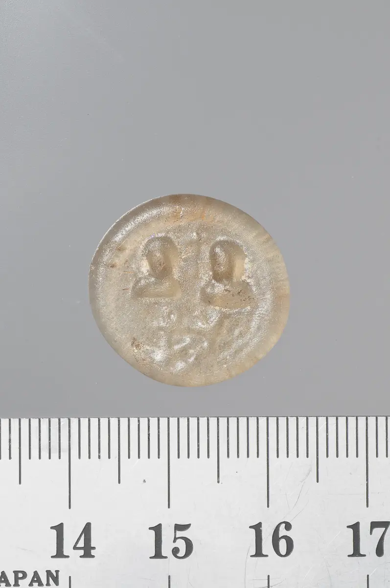 Zwei Kaiserbüsten, Blockmonogramm