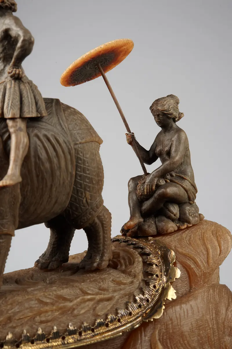 Deckelpokal, Pokal, Aufsatz aus Rhinozeroshorn