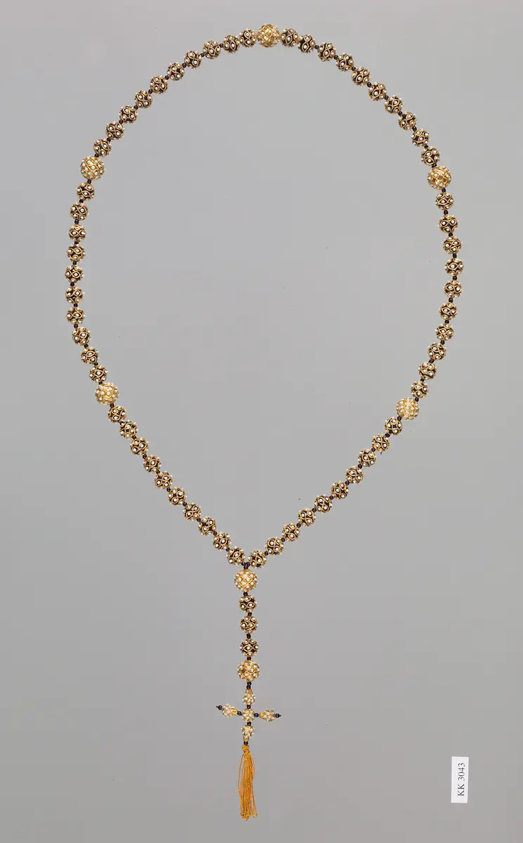 Kette aus Glaskugeln mit Goldfiligran
