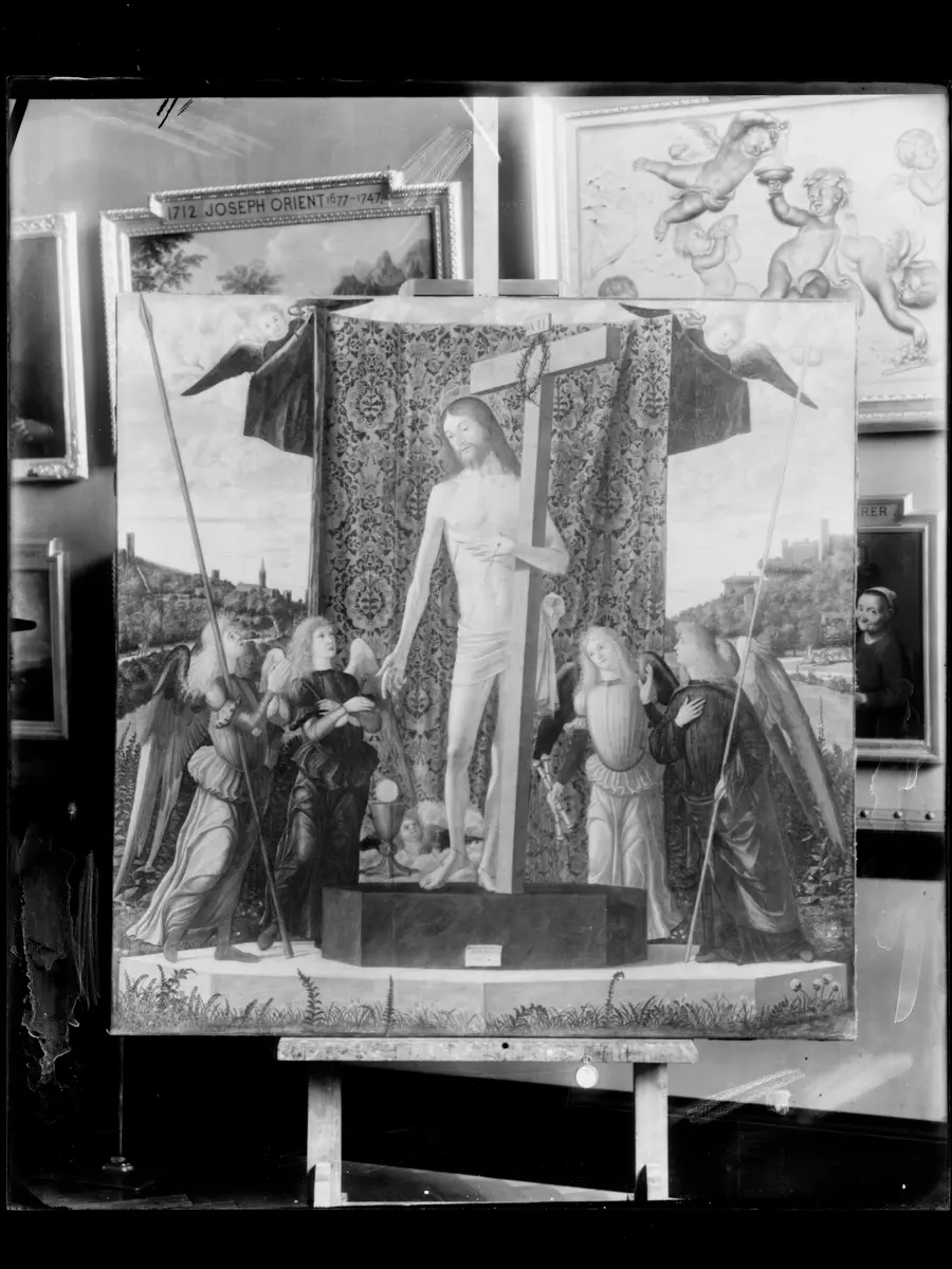 Christus, von Engeln angebetet