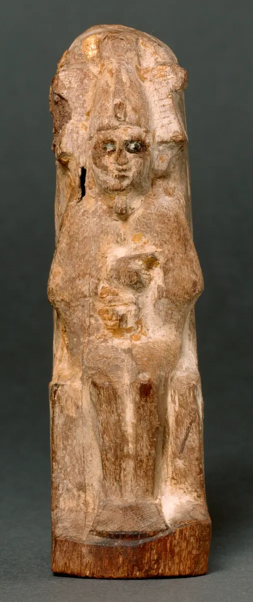 Obeliskenförmiger Behälter mit Osirisfigur