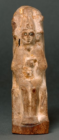 Obeliskenförmiger Behälter mit Osirisfigur