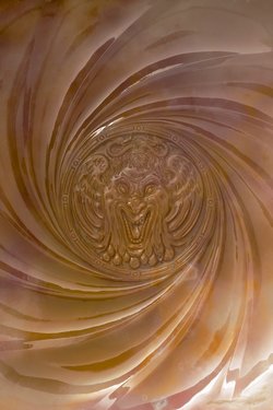 Zehnpässige Schale mit "Medusenhaupt"