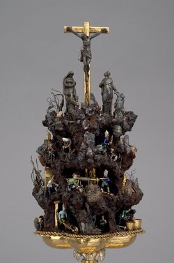 Handstein mit Bergwerk und Kreuzigung Christi