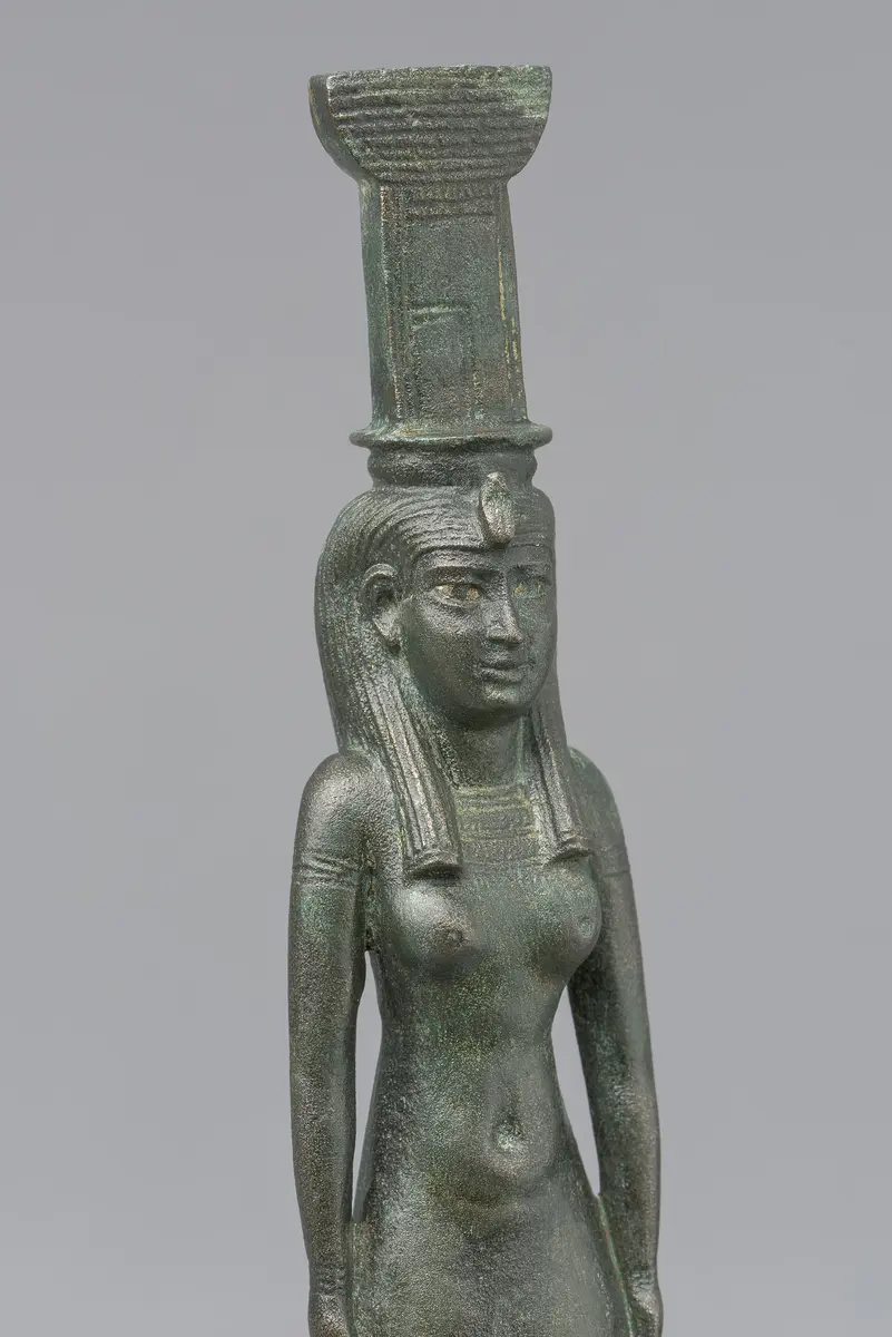 Göttin Nephthys, schreitend