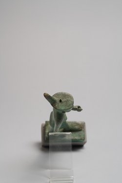 Stehende Göttin Neith