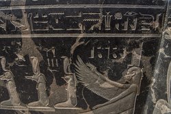 Sarkophag des Priesters Nes-schu-tefnut