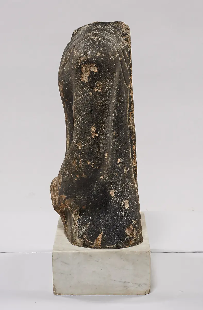 Torso der Gewandstatue eines Mannes
