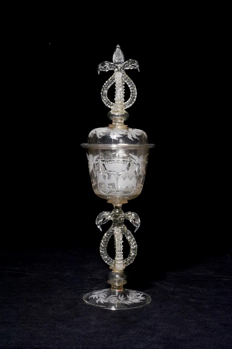 Deckelpokal mit Wappen der Familien du Faing und Morel-Tangry