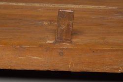 Unterteil des Kastensarges des An-em-her mit Mumie und Teilkartonage