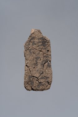 Ächtungsfigur mit Aufschrift