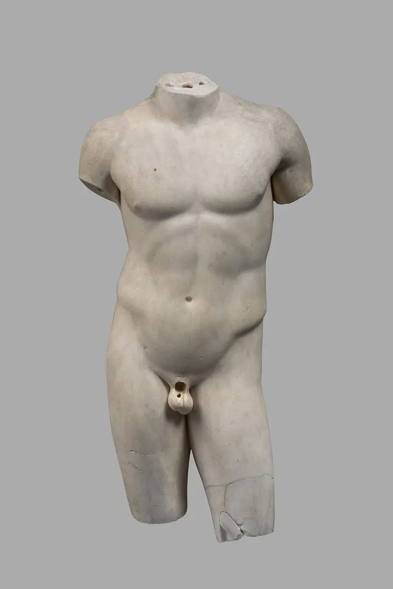 Statuentorso eines nackten Jünglings