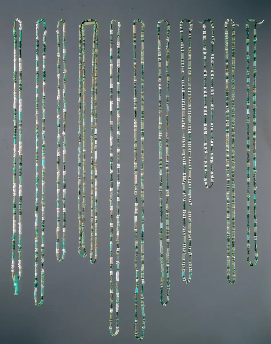 11 Halsketten