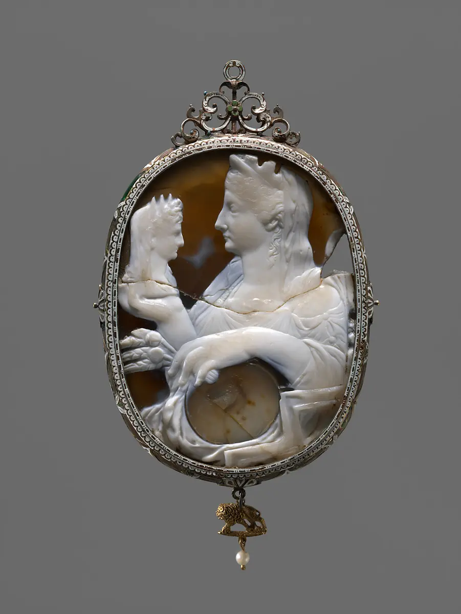 Livia mit Büste des Divus Augustus