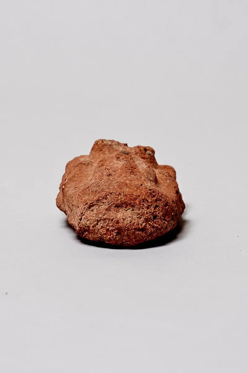 Fragmentierte Figur einer Frau