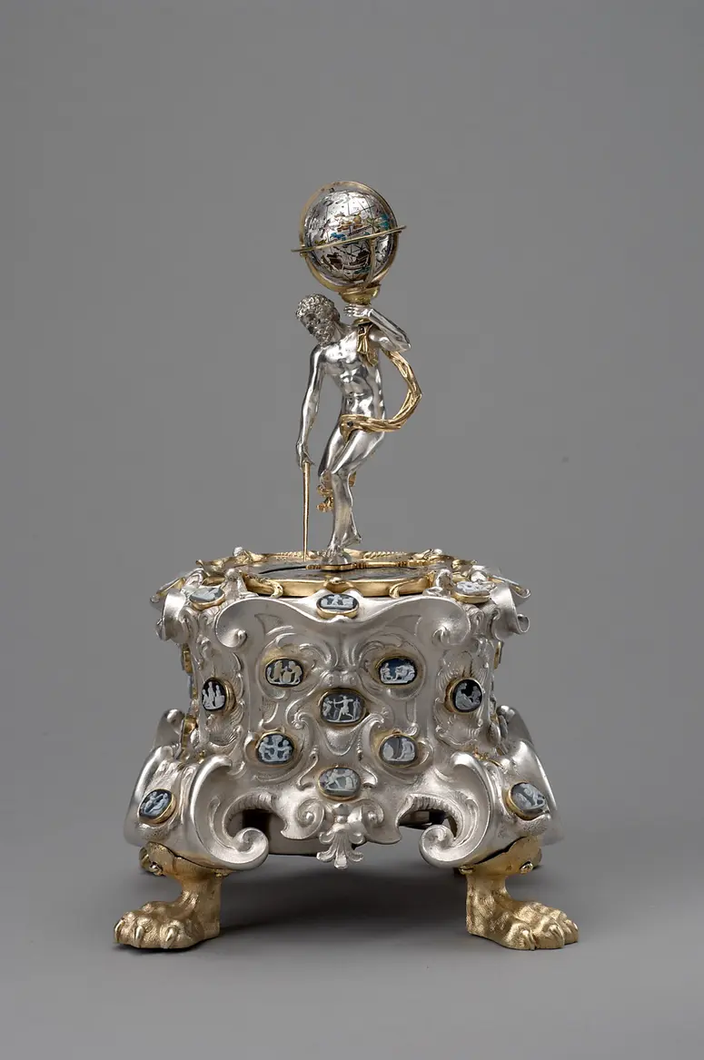 Table Clock with Atlas