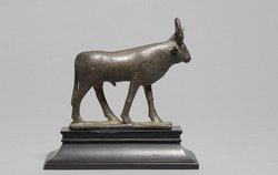 Schreitender Apis-Stier