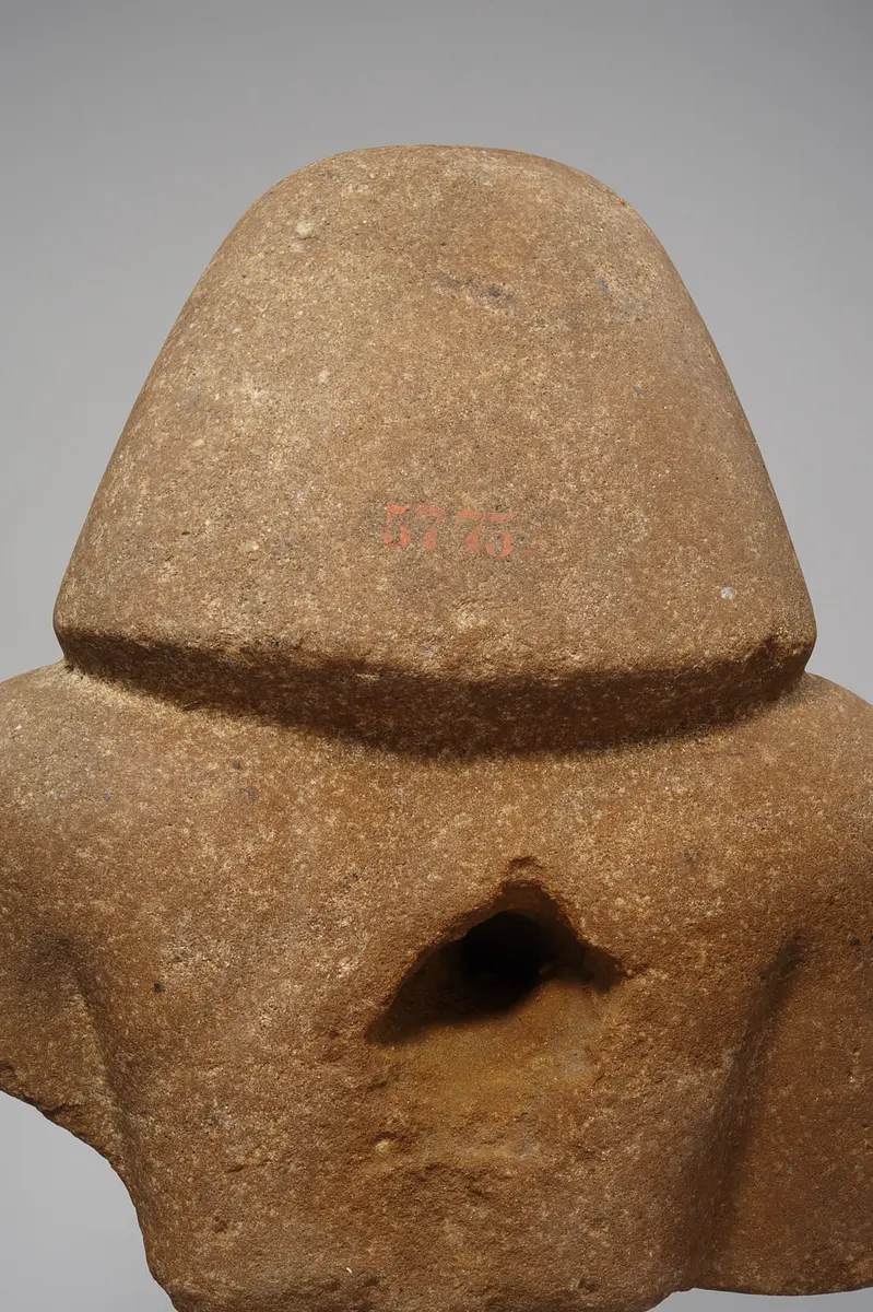 Büste der Statue eines Mannes
