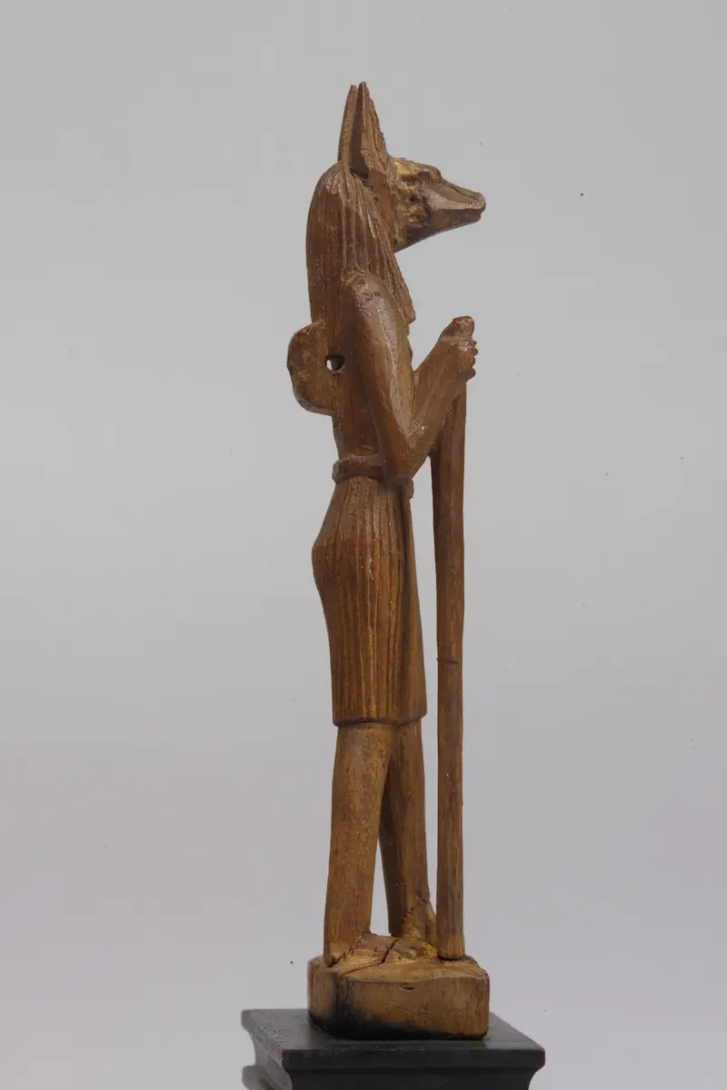 Schreitender Gott Anubis