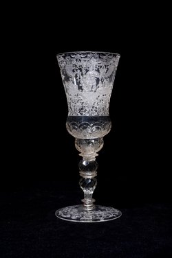 Pokal mit Szenen aus dem Leben Amors