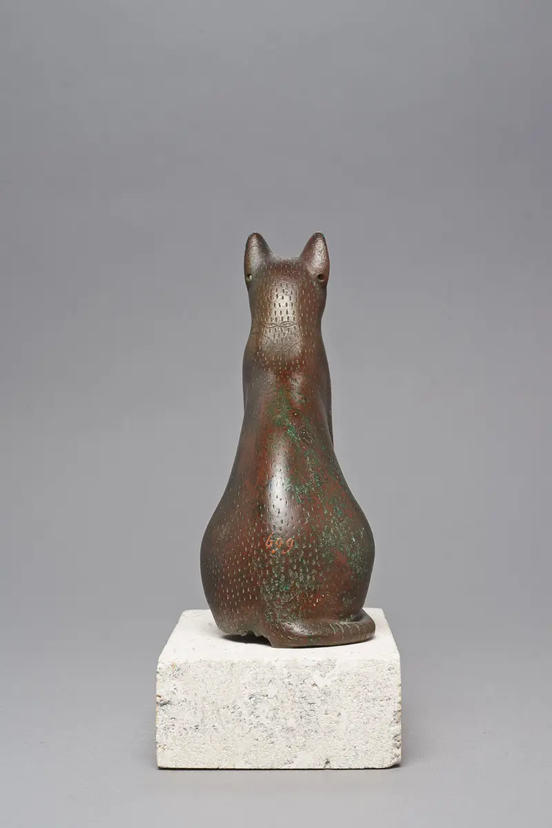 Sitzende Katze