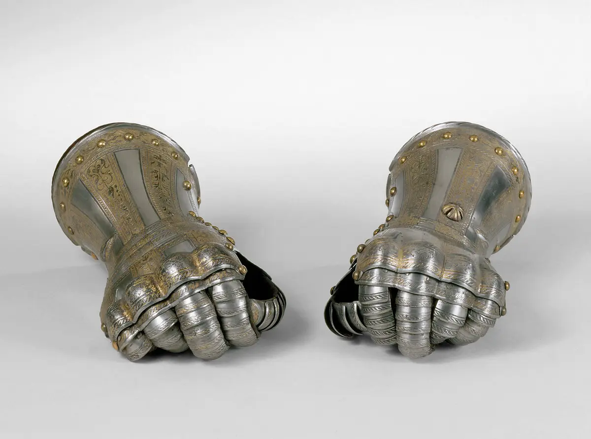 Ein Paar Handschuhe zur Königsgarnitur Kaiser Maximilian II.