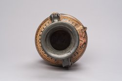 Halsamphora mit Deckel: Satyrn und Mänaden // Mädchen mit Tympanon