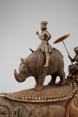 Deckelpokal, Pokal, Aufsatz aus Rhinozeroshorn