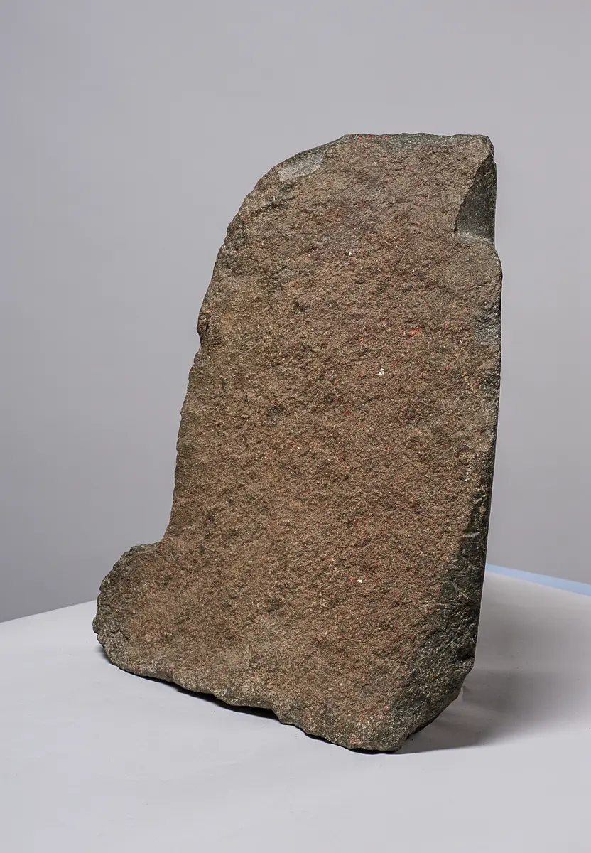 Fragment der Sitzstatue des Menu-nechet