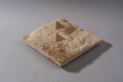 Modell des Giza-Plateaus mit Pyramiden