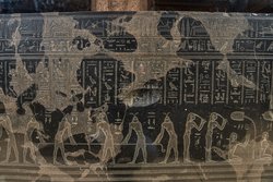 Sarkophag des Priesters Nes-schu-tefnut