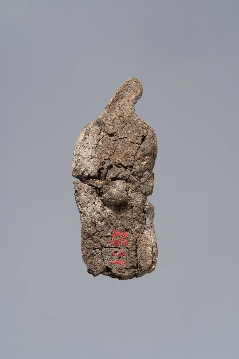 Ächtungsfigur mit Aufschrift