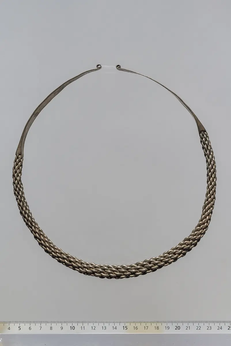 Halsring