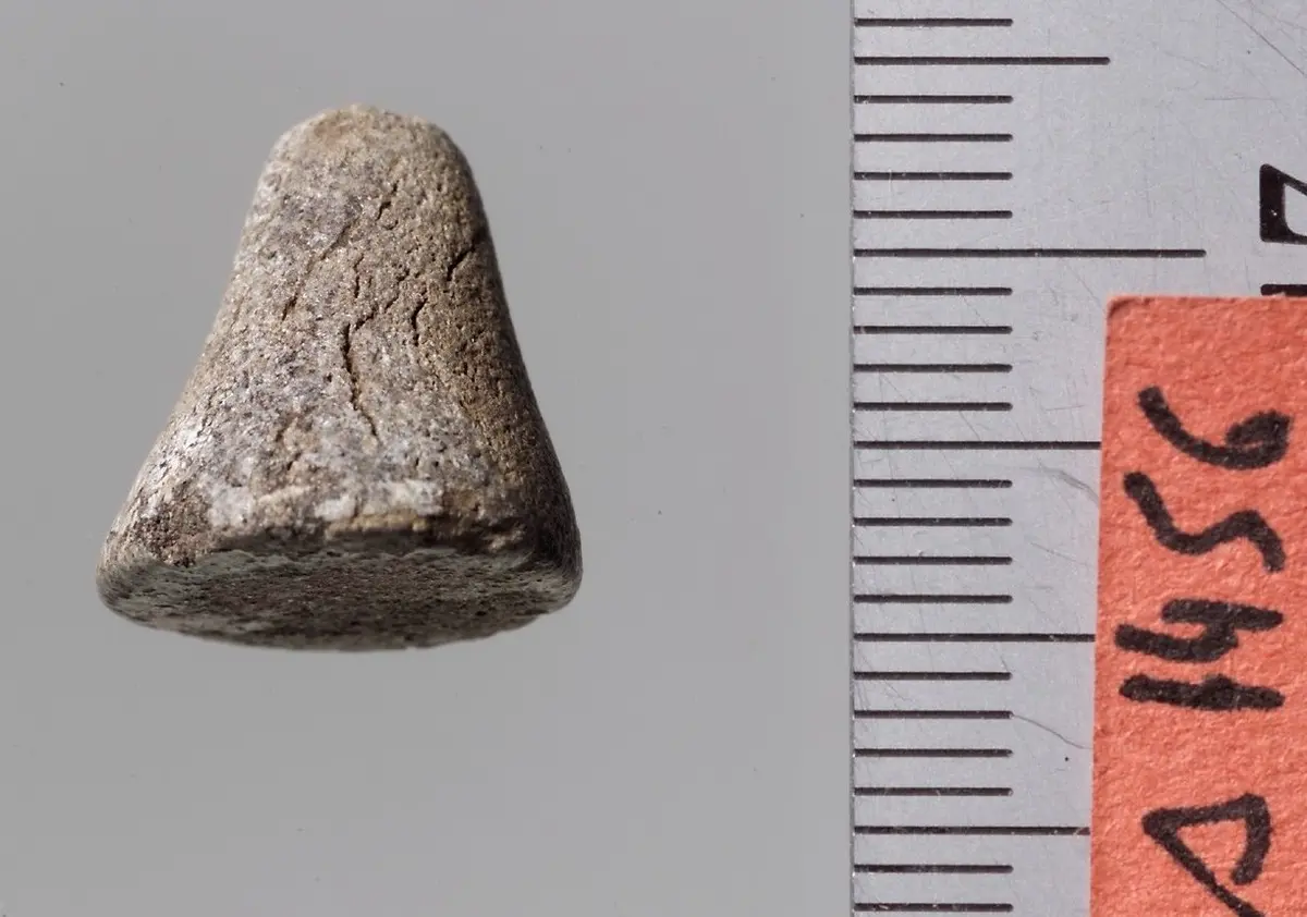 Kegelförmiger Spielstein