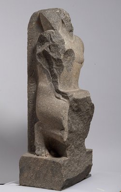 Fragmentierte Statue des Cha-em-waset