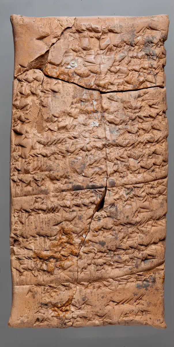 Tontafel mit Keilschrift-Text über Rationen für Soldaten
