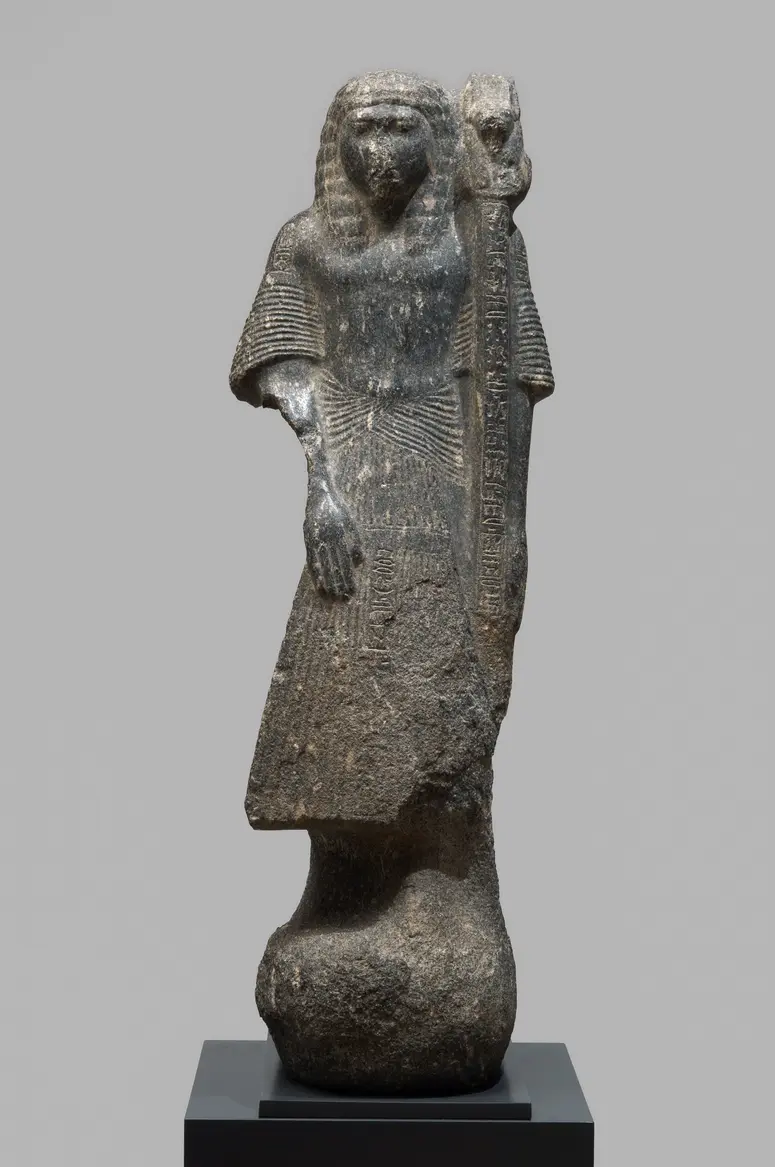 Standard-bearing statue of Sa-aset