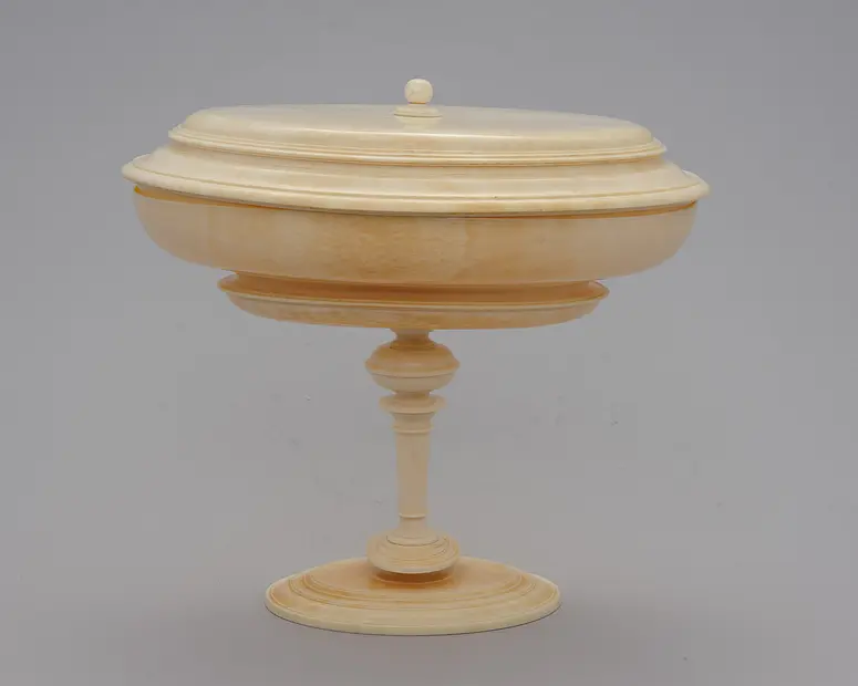 Lidded Box on a High Foot