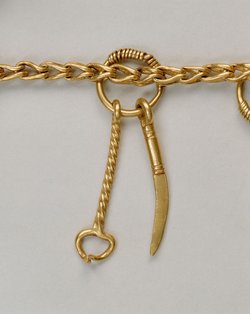 Goldkette mit 52 Anhängern